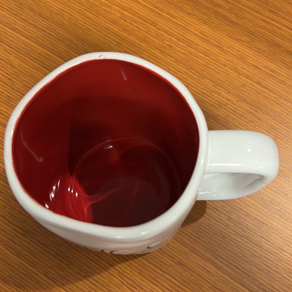 💕 Rae Dunn HUGS Mug New! - Picture 2 of 3